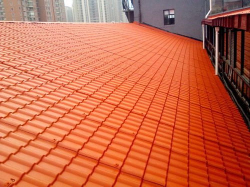 樹脂瓦與琉璃瓦 別墅屋頂新型建材與機械設備應用探析